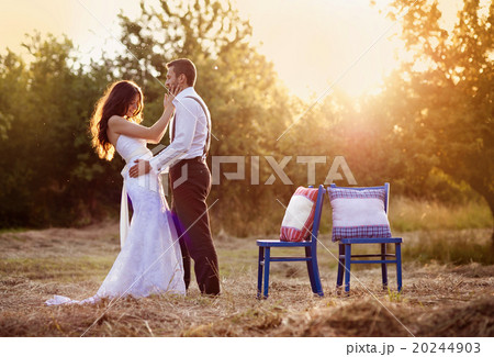 Bride and groom 20244903