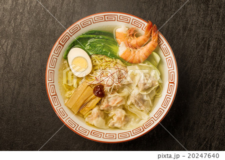 海老ワンタン麺　 won ton noodles Chinese food 20247640