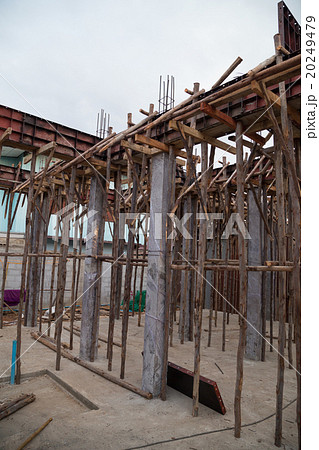 pillar and beam being constructed 20249479