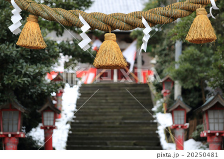 神社祭りしめ縄 神社祭りしめ縄 20250481