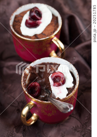 Raw vegan avocado chocolate mousse with cherries 20251785