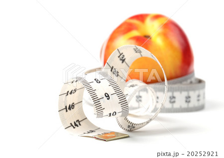 Tape measure and nectarine Tape measure and nectarine 20252921