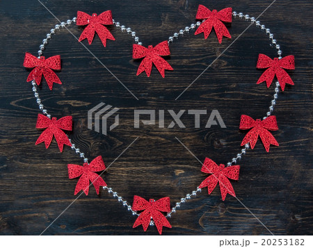 beads in the form of heart beads in the form of heart 20253182