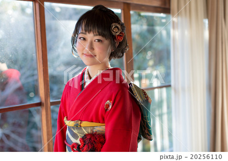 Furisode (kimono with long, trailing sleeves) 20256110