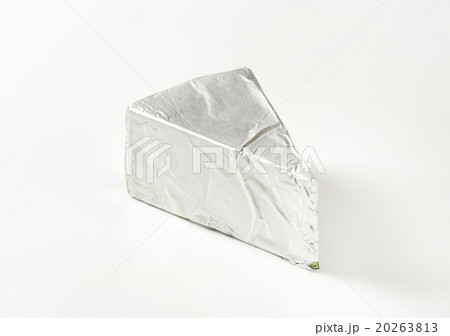 Foil wrapped cheese 20263813