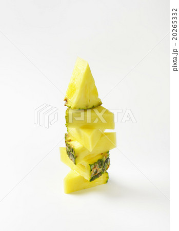 Fresh pineapple wedges 20265332