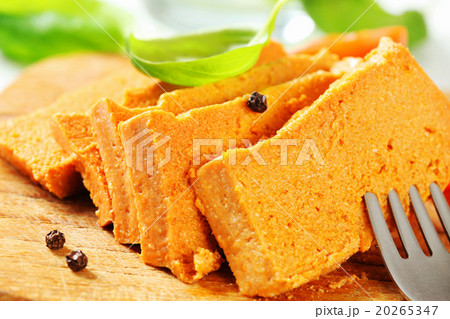 Roasted vegetable chickpea pate 20265347