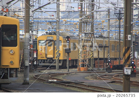 濃黄色の山陽本線123系電車 濃黄色の山陽本線123系電車 20265735