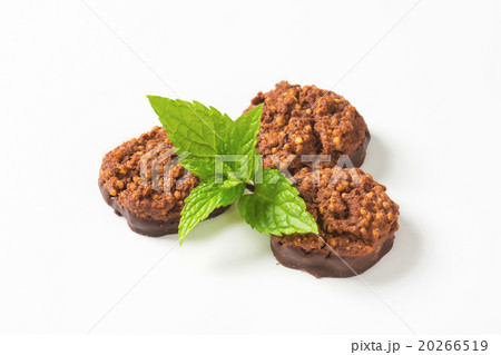 Organic Quinoa Chocolate Cookies 20266519