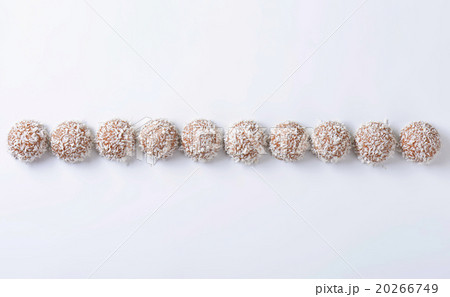 Chocolate coconut truffles 20266749