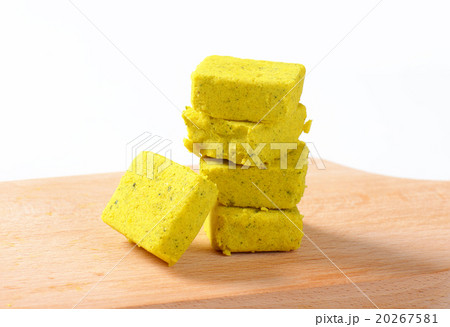 Chicken and vegetable bouillon cubes 20267581