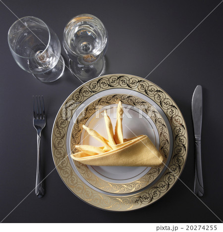Table setting 20274255