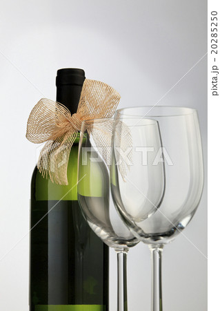 Wine. 20285250
