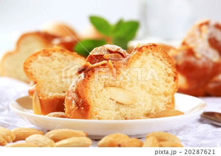 Sweet braided bread 20287621