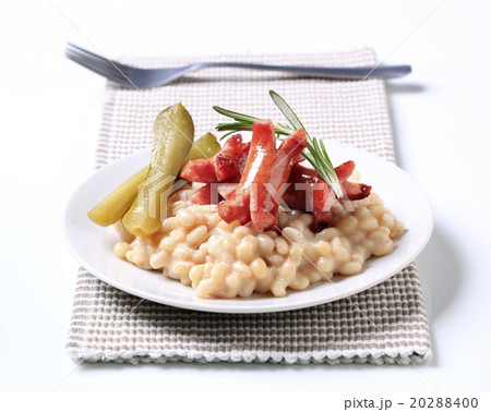White beans and sausages 20288400