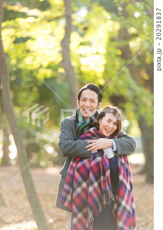 夫婦 ライフスタイル 散歩 ストール 夫婦 ライフスタイル 散歩 ストール 20291837