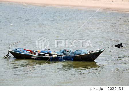 fishery boat at coast. 20294314