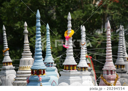 pattern of pagoda. 20294554