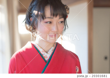 Furisode (kimono with long, trailing sleeves) Furisode (kimono with long, trailing sleeves) 20301681