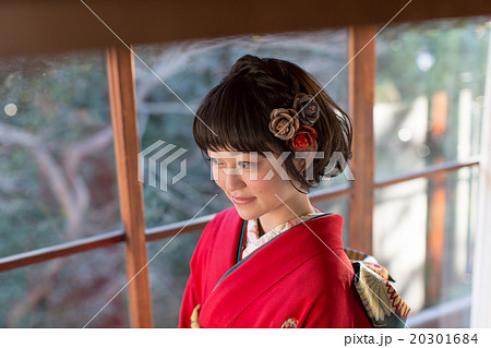 Furisode (kimono with long, trailing sleeves) Furisode (kimono with long, trailing sleeves) 20301684