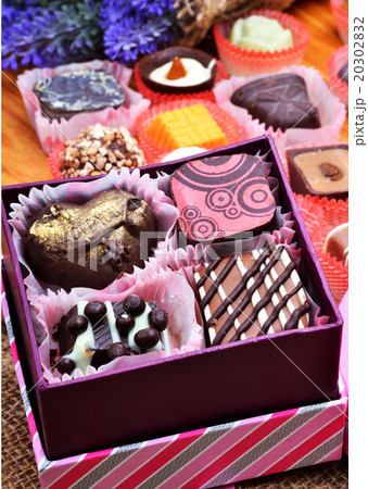 Chocolate sweets in gift boxes 20302832