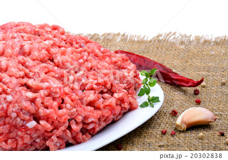 ground meat with pepper, thyme and garlic ground meat with pepper, thyme and garlic 20302838