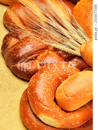 bread, wheat ear on tablecloth 20307506