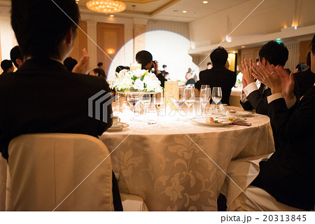 披露宴にてスポットライト 20313845