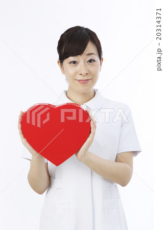 白衣の女性（ハート）　　 20314371