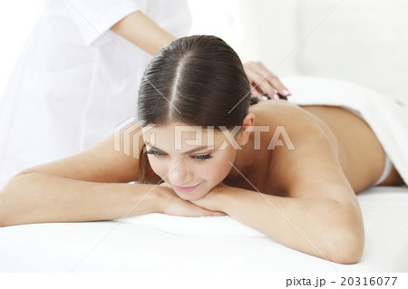 Spa hot stone massage 20316077