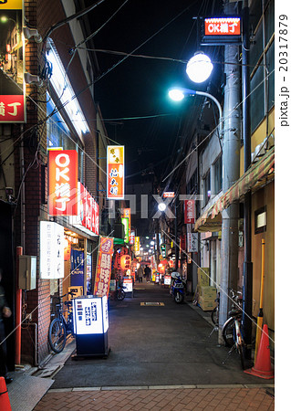 赤羽酒場通り Ok横丁の写真素材