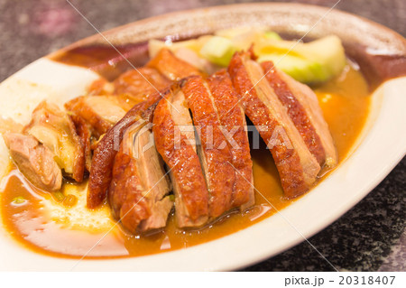roast duck with sauces 20318407