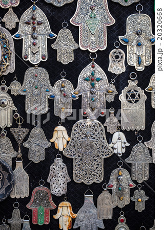 Hands of Fatima, islamic symbol 20320668