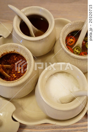 Kruang Prung(タイ料理の4種類の卓上調味料:クルワンポン) Kruang Prung(タイ料理の4種類の卓上調味料:クルワンポン) 20320715