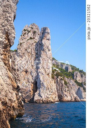 Coastal vertical landscape with rocks of Capri Coastal vertical landscape with rocks of Capri 20321562