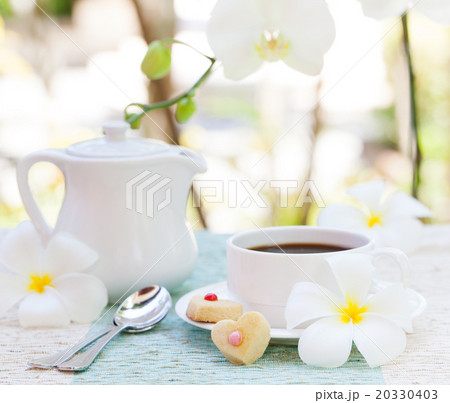 Romantic breakfast concept Cup of coffee, cookies Romantic breakfast concept Cup of coffee, cookies 20330403