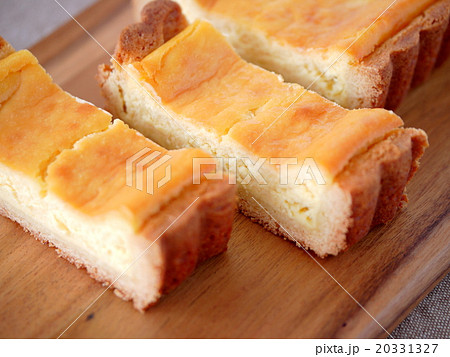 スクエアチーズタルト(横位置アップ) スクエアチーズタルト(横位置アップ) 20331327