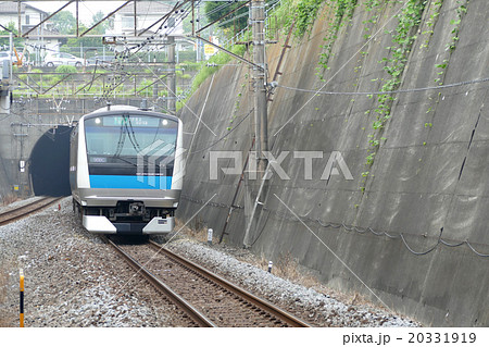 京浜東北線　E233系　北行き　港南台駅 20331919