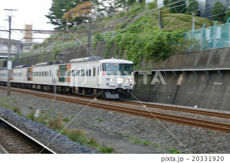 湘南ライナー　185系　茅ヶ崎駅 20331920