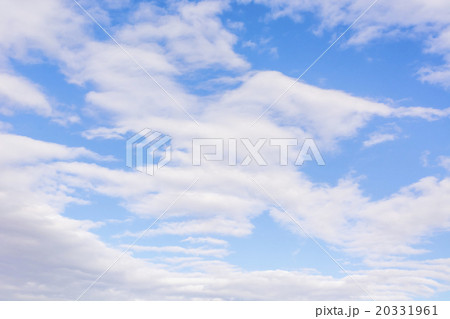 雲の多い青空 雲の多い青空 20331961