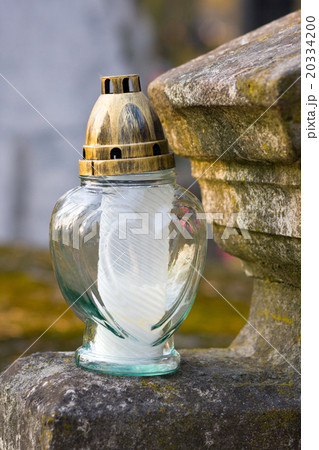 candle at a cemetary 20334200