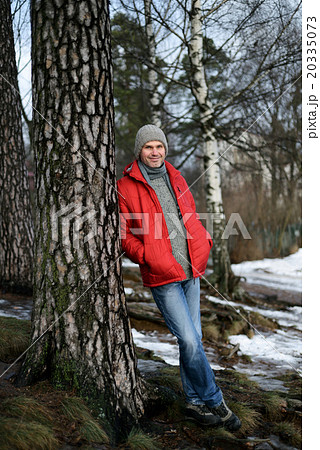 Man in winter clothes outdoors Man in winter clothes outdoors 20335073