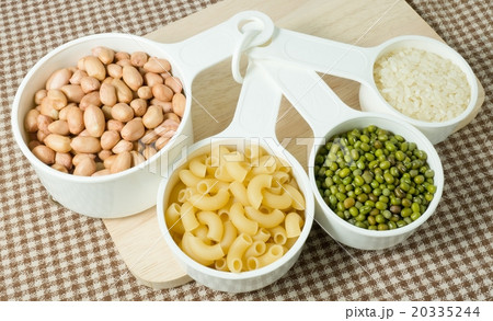 Pasta, Rice, Peanuts and Mung Beans Pasta, Rice, Peanuts and Mung Beans 20335244