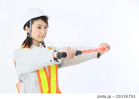 ガテン系　働く女性　 20336793