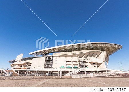 青空と埼玉スタジアム2002 20345527