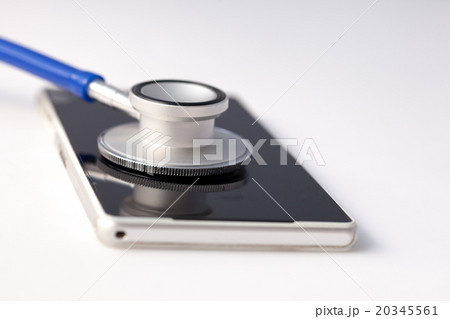 Smartphone being diagnosed by stethoscope 20345561