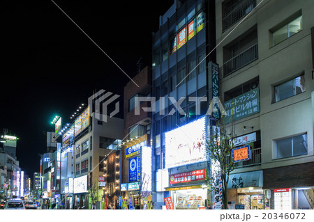 東京都北区　赤羽駅東口前ロータリー「夜景」 20346072