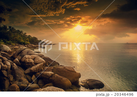 Beautiful sunset landscape with sea gangway stones Beautiful sunset landscape with sea gangway stones 20346496