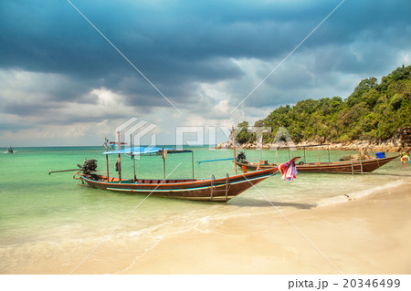 Boat at the beach. Beautiful tropical landscape 20346499