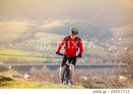 Mountain biker Mountain biker 20357712